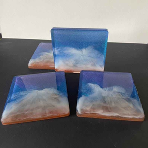 Elegante Juego de Posavasos de Resina Diseñado para Mesa de Centro, Mesa de Comedor y Decoración del Hogar con Acabado Duradero y Apariencia Elegante - Product Image 1