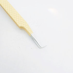 Pince à épiler professionnelle Kaamir Instruments en acier inoxydable à pointe de précision, anti-magnétique, à pointe lisse et confortable pour extensions de cils - Product Image 2