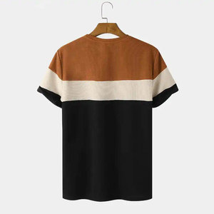 เสื้อยืดผู้ชายแขนสั้น คอโอ ทรงปกติ ดีไซน์เรียบง่าย แต่งขอบตัดสี  แบบถักลายบล็อกสี - Product Image 2