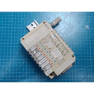 Válvula Solenoide Neumática SMC SZ3260-5NL0ZJ-C4 Usada Como Pieza de Repuesto para Equipos Legacy Semiconductor - Product Image 2