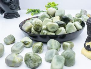 Piedras de Serpentina Natural Pulimentadas de 18-25 mm, Gemas para Joyería, Manualidades, Decoración del Hogar, Venta al por Mayor - Product Image 3
