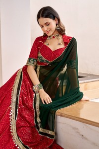 Lehenga Navratri en tissu Georgette avec imprimé Bandhej à effet feuille, dentelle à motif en relief, détails vintage et touche élégante de dentelle Gota Patti - Product Image 2