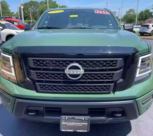 Green 2024 Titan SV Crew Cab AWD Automático R18 (Usado en Excelentes Condiciones) Volante a la Izquierda, Navegación, Paquete de Remolque - Product Image 3