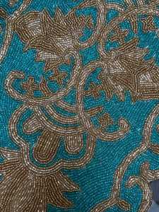 Chemin de table en tissu perlé fait main, forme personnalisée, design luxueux et glamour, couleur turquoise et or, tapis écologique et durable - Product Image 4