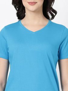 T-shirt col en V confortable pour femme en viscose et coton, à manches courtes, coupe ajustée, vêtement basique décontracté - Product Image 1