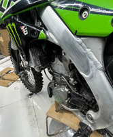 Moto tout-terrain Kawasaki KX250 de haute performance - Votre compagnon de course ultime