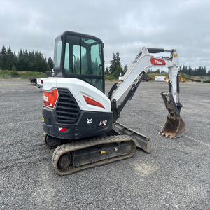Miniexcavadora Eficiente E42 Modelo 2020 para Jardinería, Servicios Públicos y Desarrollo de Terrenos - Product Image 1