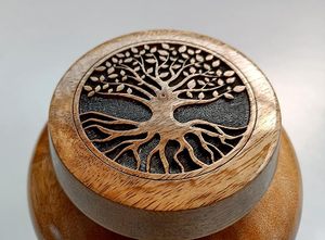 Elegante urna de madera inspirada en la naturaleza, urna artística de madera con diseño de árbol, urna de cremación de madera, urna conmemorativa. - Product Image 5