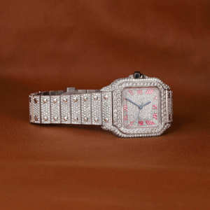 Montre de luxe en quartz entièrement sertie de diamants Moissanite, boîtier en acier inoxydable 41 mm, résistance à l'eau 10 bars, chiffres romains classiques roses - Product Image 5