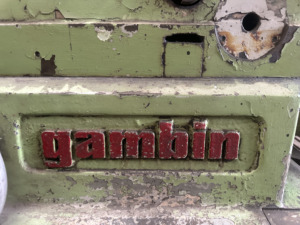 เครื่องกัดอเนกประสงค์ยี่ห้อ Gambin รุ่น 10N หมายเลข  ใช้แล้ว ขนาดโต๊ะ 1 - 1040 x 230 มม. สำหรับงานขนาดกลาง แกนหมุน ISO40 - Product Image 4