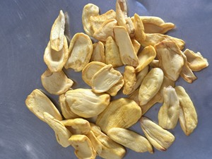 Chips de Jackfruit Séchées Premium du Vietnam, Préservées à l'Huile, Emballage Cadeau en Gros, Snack Tropical Croustillant, Offre Spéciale, Prix Imbattable, Exportation - Product Image 1