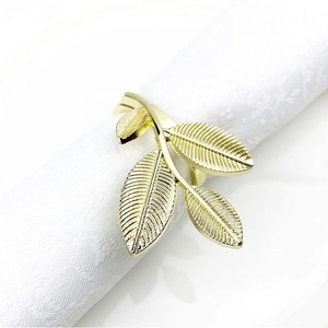 ชุดที่ใส่ผ้าเช็ดปากลายใบไม้สีทองตกแต่งสำหรับโต๊ะอาหารฤดูใบไม้ผลิ แหวนผ้าเช็ดปากใบไม้สีทองเมทัลลิกสุดหรู - Product Image 1