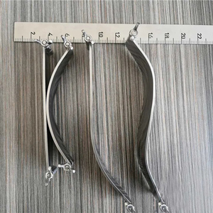 Pinza para Recortar Orejas de Perro, Instrumento Quirúrgico Veterinario, Guía de Recorte de Orejas de Acero Inoxidable para Procedimientos de Otoplastia Canina - Product Image 2