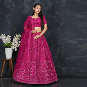 Lehenga Choli Tradicional Premium con Bordado Intrincado, Blusa Elegante y Dupatta Estampada, Ideal para Bodas en la Playa y Fiestas - Product Image 4