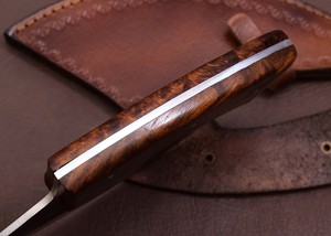 Cuchillo de Chef Ullu de Acero al Carbono Forjado a Mano, Mango de Madera, Hoja de 8-9.9 Pulgadas, Estilo Moderno, Ambidiestro, Ecológico, Extra Afilado - Product Image 4