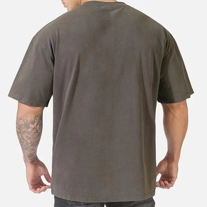 T-shirts tricotés surdimensionnés pour hommes en gros, logo personnalisé, 100 % coton, séchage rapide, respirant, épaules tombantes, imprimé, streetwear de luxe - Product Image 6
