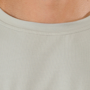 Camiseta sin mangas para hombre, corte ajustado, para gimnasio, entrenamiento, chaleco deportivo ligero, color plateado - Product Image 5