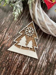 Ornement de Noël en bois découpé au laser, motif forêt scénique, décoration rustique pour les fêtes, objet décoratif à suspendre au mur sur le thème de l'hiver - Product Image 2