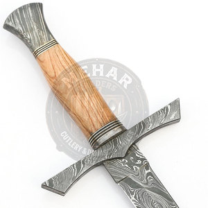 Espadas de Acero de Damasco Hechas a Medida con Estilo Único, Color Sólido, Fabricación en Pakistán - Product Image 5