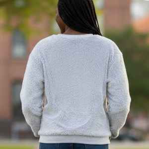 Sweat-shirt à logo en fourrure pour femmes Jack and Jill, col rond en sherpa, manches longues, pull d'hiver confortable, doux, chaud, tendance - Product Image 6