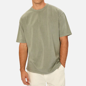 Camiseta Oversize de Lujo para Hombre, Estilo Vintage Desgastado, 100% Algodón Premium, Fabricada a Medida por Marca de Ropa de Lujo - Product Image 1
