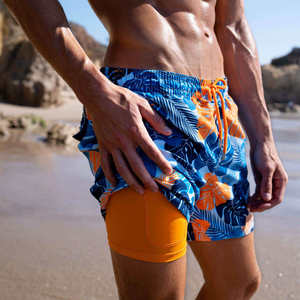 Shorts de playa unisex con estampado gráfico personalizado, tela desgastada de color, estilo urbano para hombre. - Product Image 3