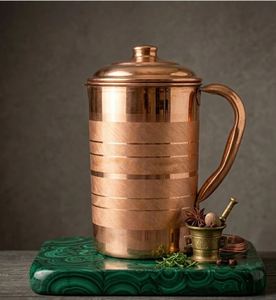 Ensemble de carafes en cuivre avec construction robuste, ensemble de service d'eau en métal épais avec verres, vaisselle durable et réutilisable pour la cuisine et la salle à manger - Product Image 5