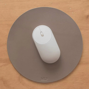 แผ่นรองเมาส์หนังแท้พร้อมฐานหนังกลับกันลื่นแผ่นรองโต๊ะหนังวัวหรูหราแผ่นรองเมาส์หนังสำหรับการศึกษาที่บ้าน LMP-0052 - Product Image 1