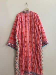 เสื้อคลุมกิโมโนปักมือแบบดั้งเดิม ของขวัญสำหรับเพื่อนเจ้าสาว - Product Image 6