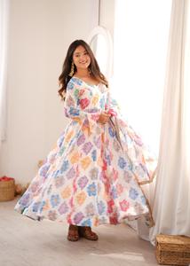 Accessoires vestimentaires, Vêtements ethniques, Autres vêtements régionaux, Robe brodée en organza imprimé, Pantalon en micro-coton, Dupatta en dentelle (HTU 62) - Product Image 3