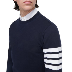 Sudadera Personalizada Premium para Hombre con Cuello Redondo y Detalle de Rayas en las Mangas |   Suéter de Algodón de Lujo - Product Image 4