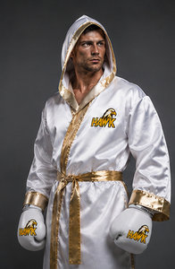 HAWK SPORTS INDUSTRIES Robe de boxe blanche à capuche avec bordure dorée en polyester, durable et confortable, pour l'entraînement, toutes saisons - Product Image 2
