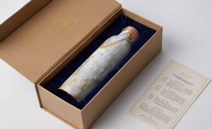 Elegante botella de cobre con patrón de mármol blanco, diseño dorado y minimalista moderno para viajes, hogar y oficina. - Product Image 6
