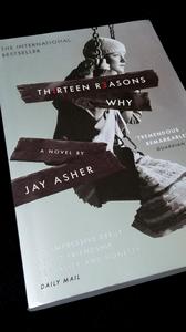 Treize raisons pour le faire, de Jay Asher, livre broché, best-seller pour adultes - Product Image 3