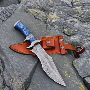 Couteau Bowie multifonctionnel de style Damas, fabriqué à la main, lame fixe, couteau utilitaire pour le camping en plein air, manche en bois bleu, étui en cuir - Product Image 1