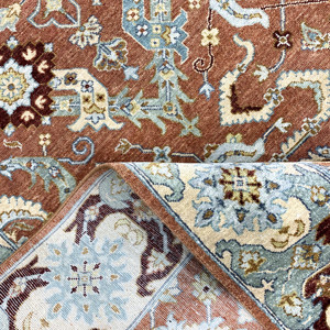Tapis d'appoint de luxe noué à la main en soie et laine, tapis oriental moderne vieilli à poils ras, marron - Product Image 2