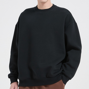 เสื้อสเวตเชิ้ตคอกลมผู้ชายทรงปกติ สไตล์สตรีทแวร์ ผ้าคอตตอนฟลีซหนานุ่ม ระบายอากาศได้ดี เหมาะสำหรับฤดูหนาว มีโลโก้ - Product Image 4