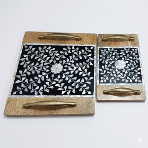 Juego de bandejas de servir de ratán natural hechas a mano con incrustaciones coloridas de nácar, cestas de almacenamiento de mimbre tejidas a mano y ecológicas. - Product Image 3