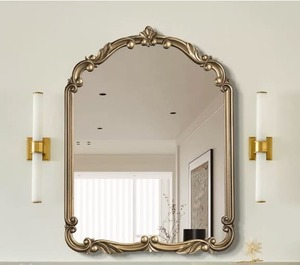 Espejo de Pared con Marco de Latón Arqueado, Diseño Decorativo Tradicional, 6 mm de Grosor, para Interiores del Hogar - Product Image 1