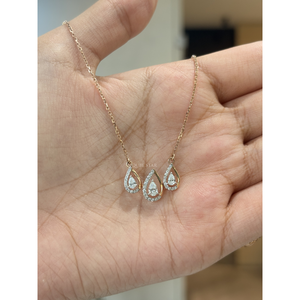 Collar con Colgante de Diamante Triple Lágrima de 0.55 Ct, Certificado IGI, Diseño Personalizado en Oro de 14K, Joyería Fina de Lujo para Mujer - Product Image 2