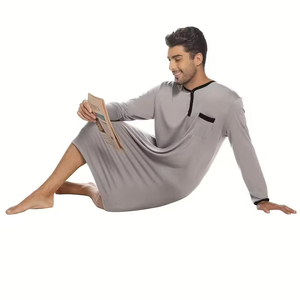 Chemises de nuit thermiques pour hommes, douces et luxueuses, 100% coton, col en V, design bicolore, vêtements de maison, fabriquées au Bangladesh - Product Image 1