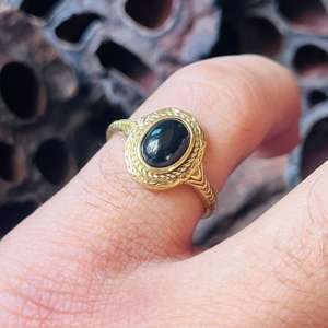Anillo Étnico Bohemio de Latón con Ónix Negro, Joyería Artesanal con Piedras Preciosas para Mujer, Chapado en Oro/Plata de 18K, Venta al Por Mayor - Product Image 3