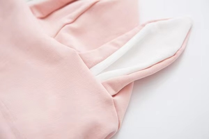 Sudadera con Capucha Rosa para Mujer con Apliques de Orejas de Conejo, Corte Regular, para Otoño, Color Sólido, Tejido de Algodón, Manga Larga - Product Image 3