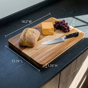 Planche à découper en bois massif faite à la main, non toxique et facile à nettoyer, compatible lave-vaisselle - Product Image 1