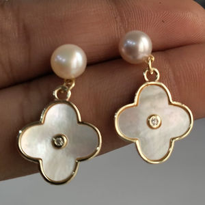 Boucles d'oreilles clous en perles d'eau douce, bijoux en nacre en forme de fleur, plaqué or, vente en gros, fabricant, fournisseur en vrac - Product Image 2