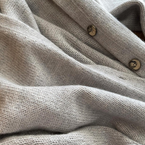 Cardigan long en tricot pour femme de haute qualité, couleur unie, boutons sur le devant, style décontracté, vêtement d'automne, col rond, manches longues, épais et chaud - Product Image 6