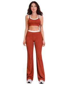 Conjunto Deportivo Personalizado para Mujer, Color Marrón Óxido y Blanco en Contraste, Bra Deportivo y Pantalones Acampanados, Cintura Alta, Elástico, para Yoga, Fitness, Gimnasio, Venta al Por Mayor OEM - Product Image 1