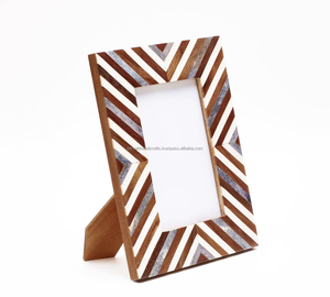 Cadre photo décoratif Tayyab Handicraft en nacre et incrustations d'os pour la maison, le bureau, l'hôtel, avec taille et logo personnalisables - Product Image 5