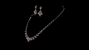 Joyería de Diamantes para Novia con Diseño Floral de Hojas | Conjunto de Collar y Aretes de Plata de Ley 925 con Diamantes Cultivados en Laboratorio - Product Image 4