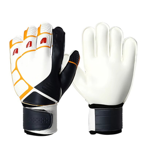 Guantes de Portero Profesionales Super Suaves con Cierre de Velcro de 4 mm, Corte Negativo para Porteros Profesionales, Hechos con Espuma de Látex Alemana - Product Image 3